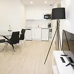 Ξενοδοχείο με διαμερίσματα Ines Luna