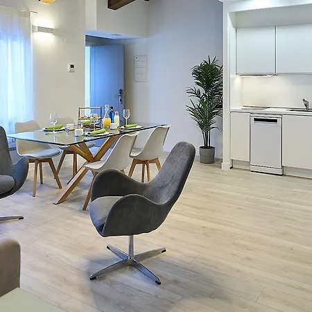 Ines Luna Aparthotel