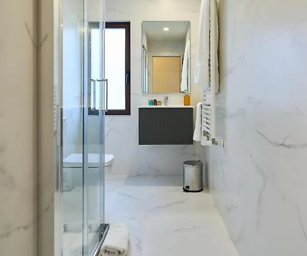 Ines Luna Aparthotel